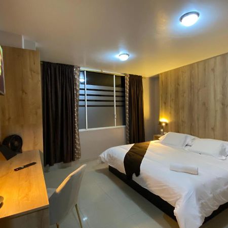 Hotel Wampushkar Zamora Extérieur photo